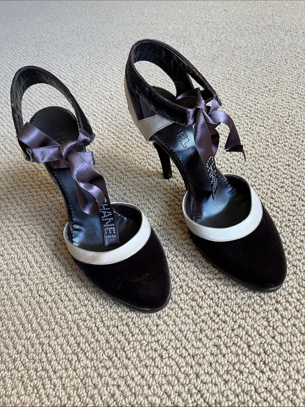 CHANEL Dark brown and cream velvet slingback bow heels